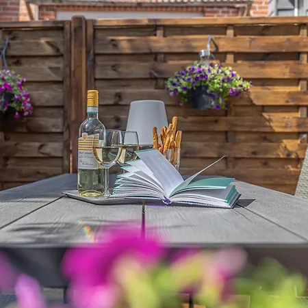 Casa de Férias Neues An Der Ostsee+terrasse+sauna Surendorf